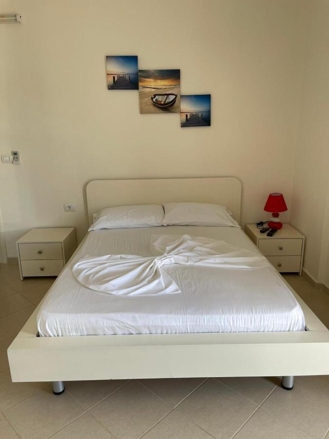Sunset Apartments Berdenesh Sarandë Exteriör bild