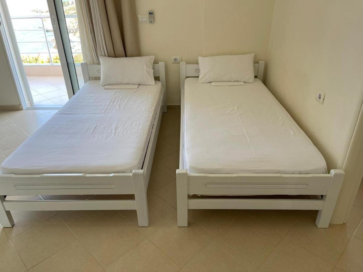 Sunset Apartments Berdenesh Sarandë Exteriör bild