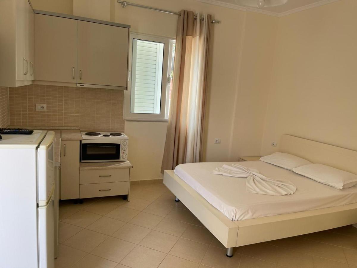Sunset Apartments Berdenesh Sarandë Exteriör bild