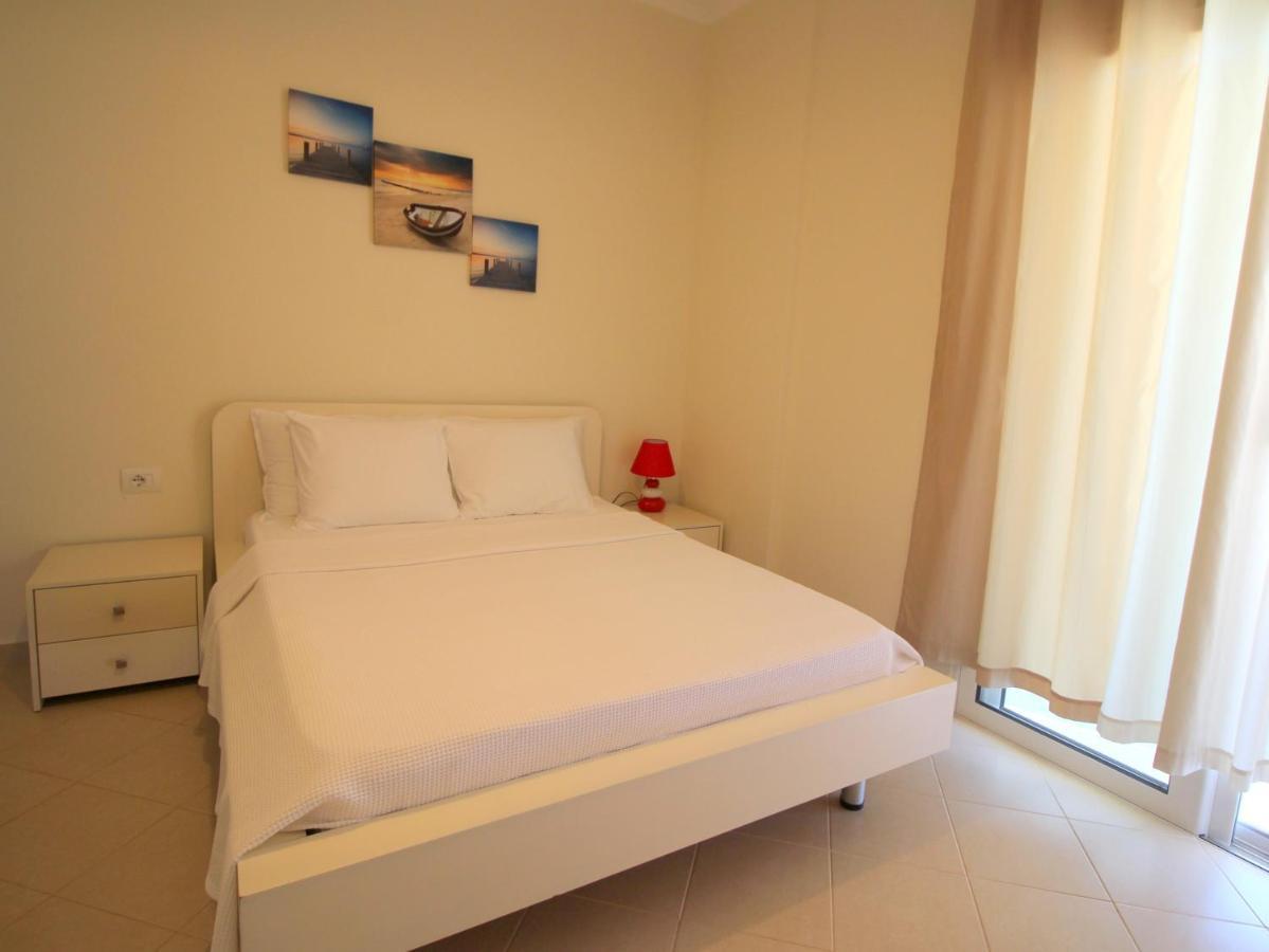 Sunset Apartments Berdenesh Sarandë Exteriör bild